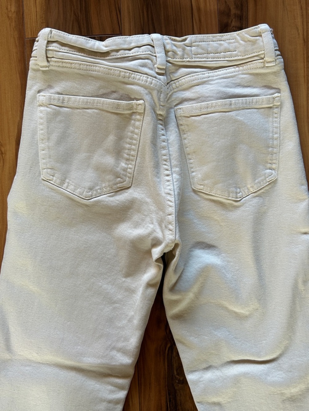 Zara Off-White Capri Jeans - Picture 5 of 8